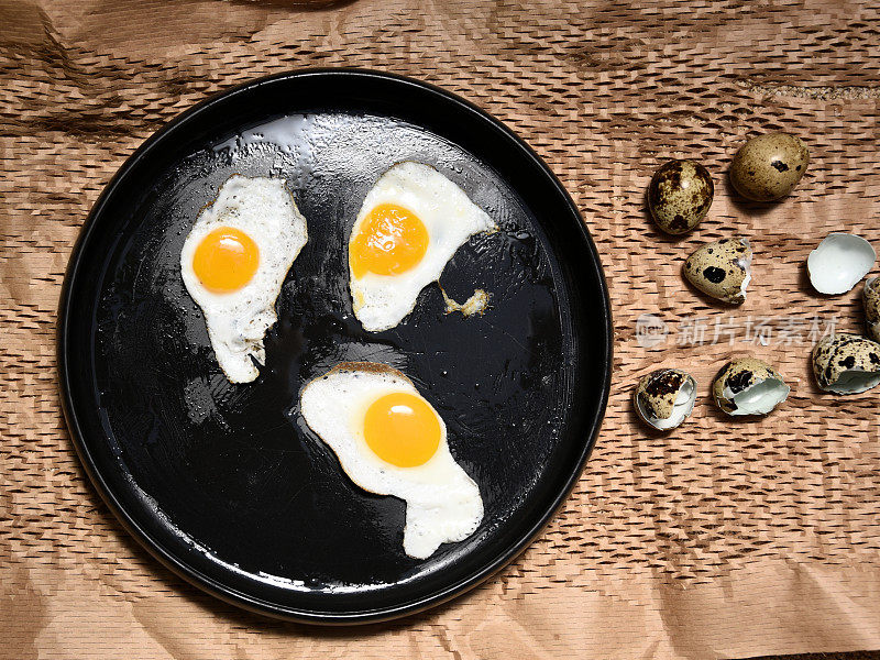 Fried Eggs from Quail Eggs
